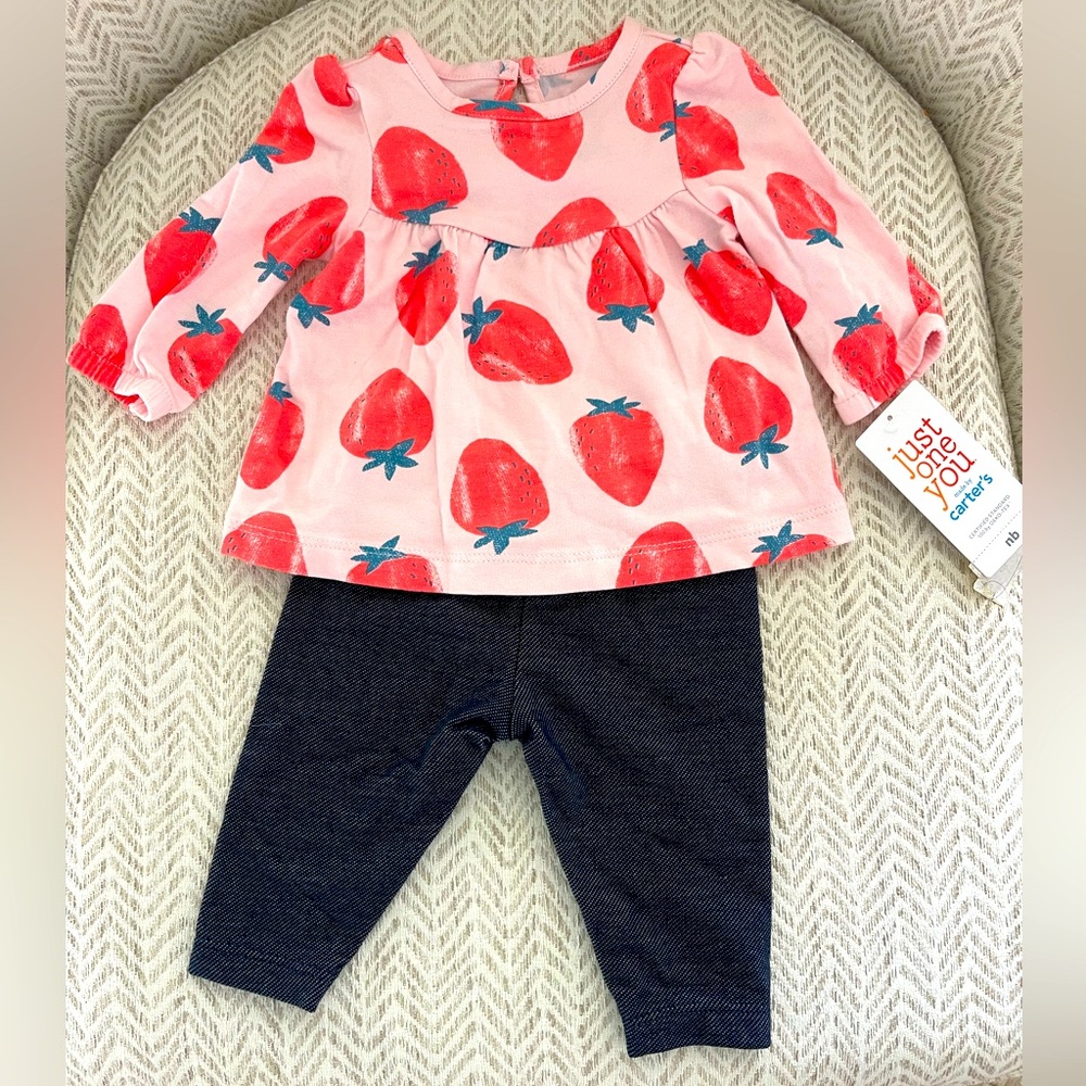 🎉SOLD!!! NWT. CARTER’S New Born Two-Piece Set